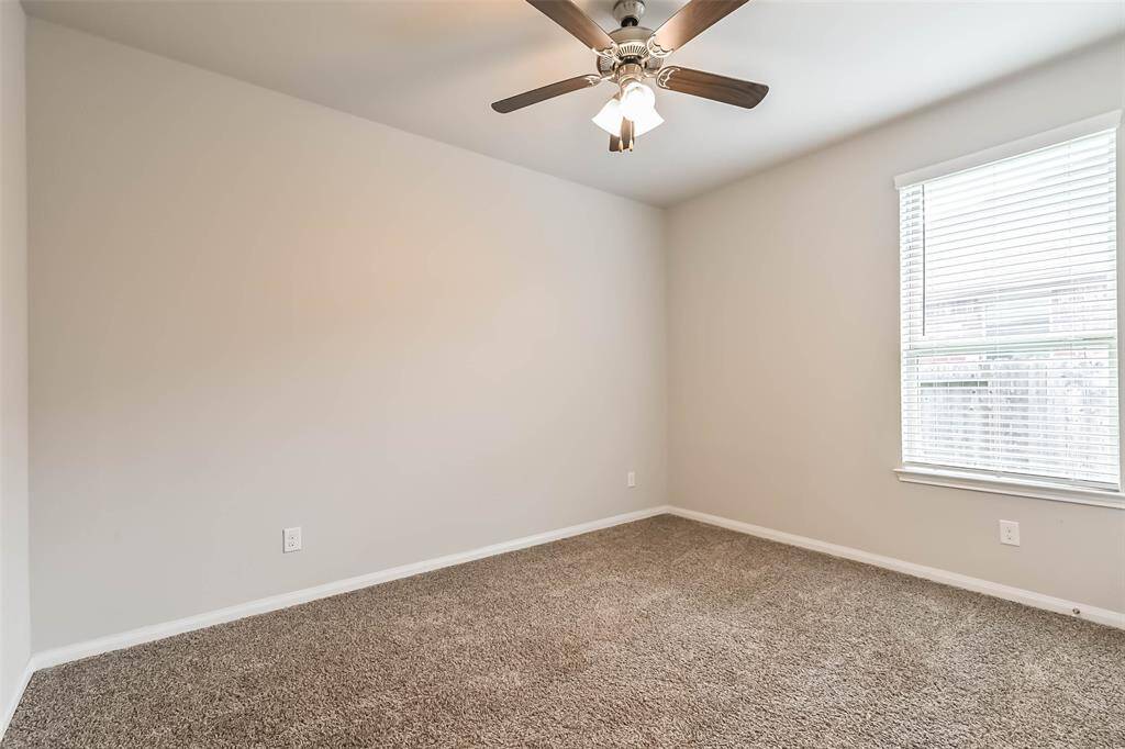 Secondary bedroom