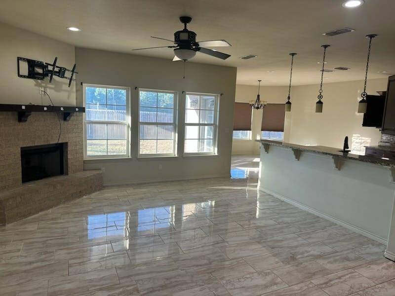 FAMILY ROOM WITH FIREPLACE