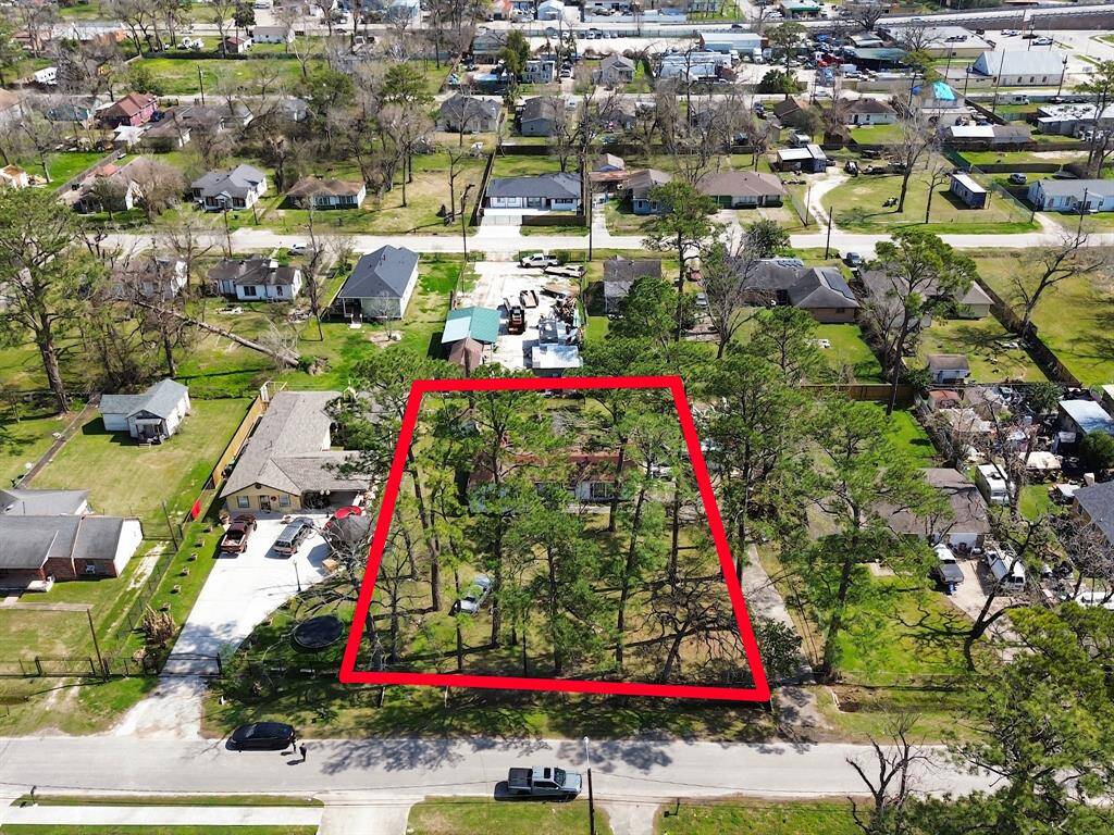 Welcome to 8910 Compton Street, Houston, TX 77016. Red Box is approximate dimensions *Buyer to due their due diligence*