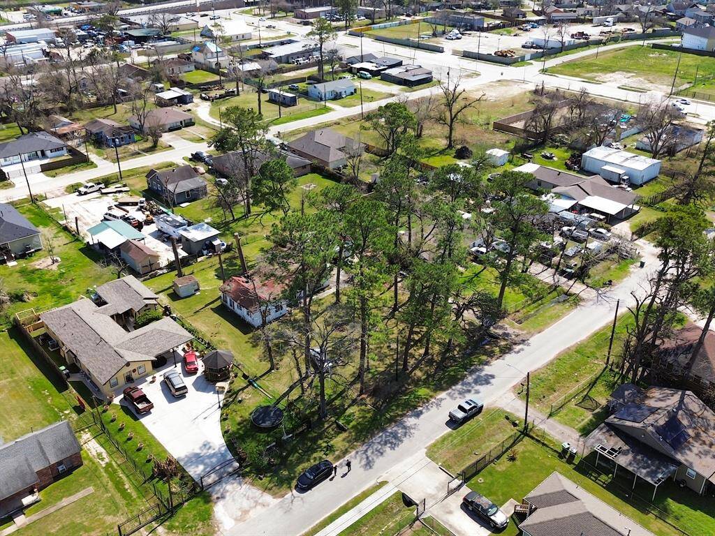 Per tax records lot is approximately 21,450SF