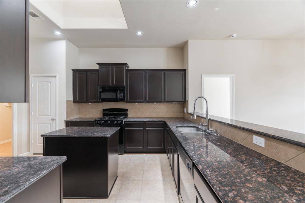 Open Kitchen Layout