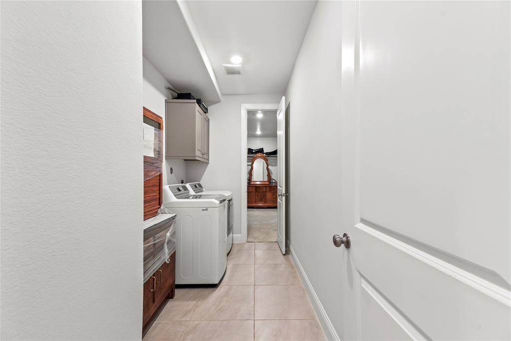 Experience convenience with the in-house utility room, thoughtfully designed with a dedicated laundry area.