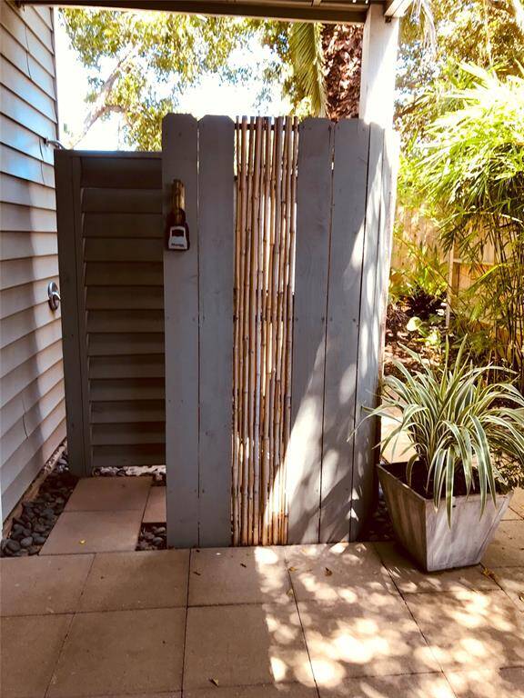 Another view of the outdoor shower