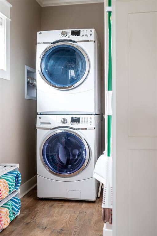 Separate utility room with built in ironing table! Washer & Dryer INCLUDED!