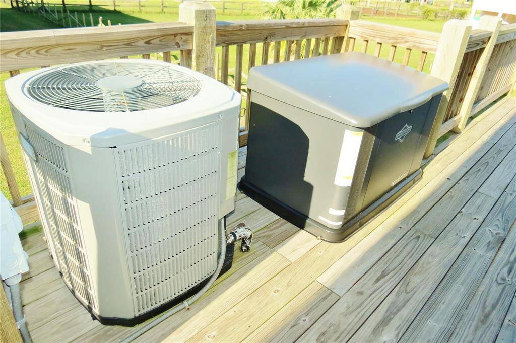 The house is equipped with a whole home generator which is a godsend during coastal weather!