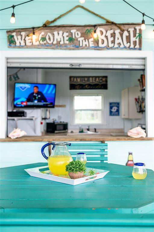 Watch the game & unwind with friends and family downstairs in your own personal oasis!