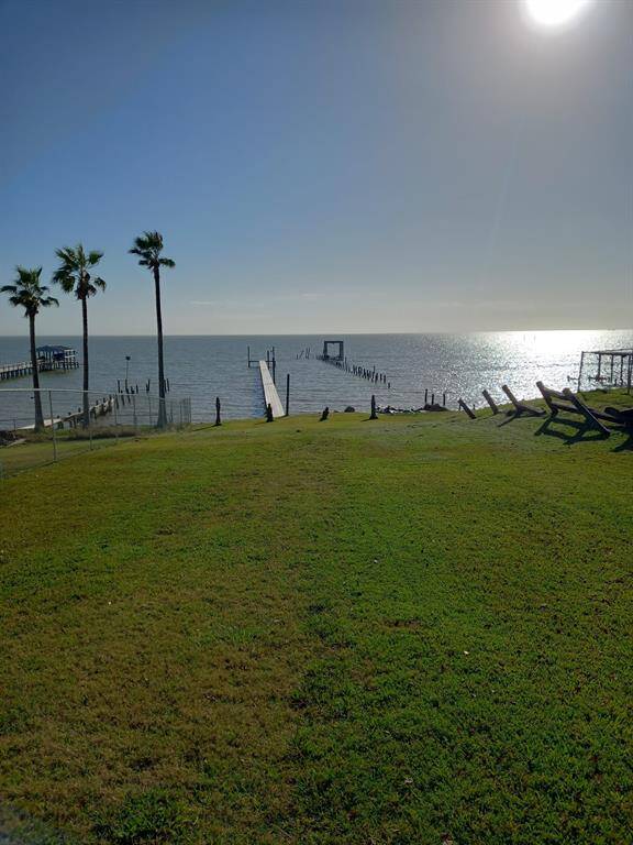 Sunny day ocean front view.