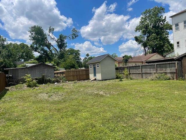 5,000 sq ft cleared lot