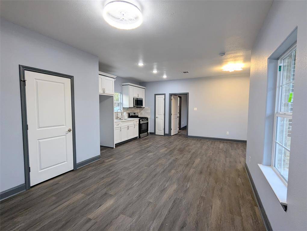Generous living and dining space perfect for entertaining