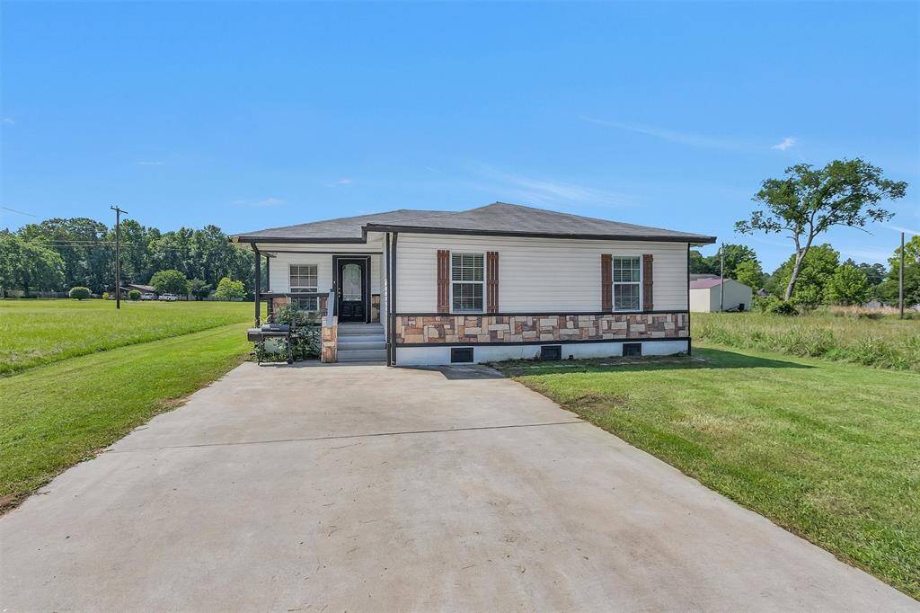 Adorable home awaits your finishing touches