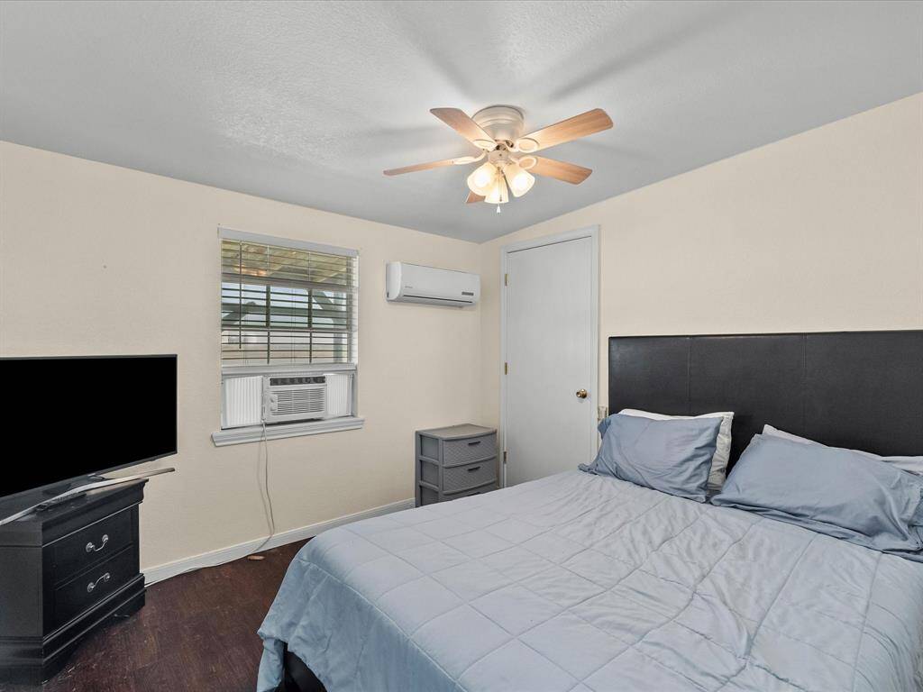 The bedroom is to the rear