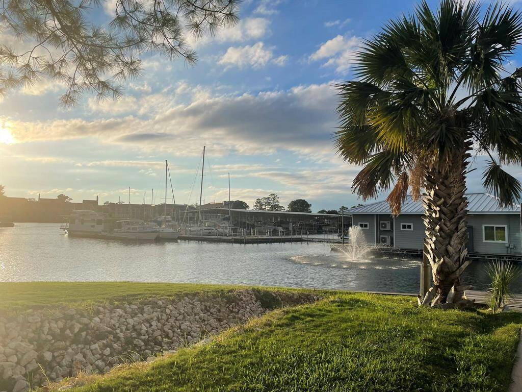 Beautiful sunsets by the Walden marina!
