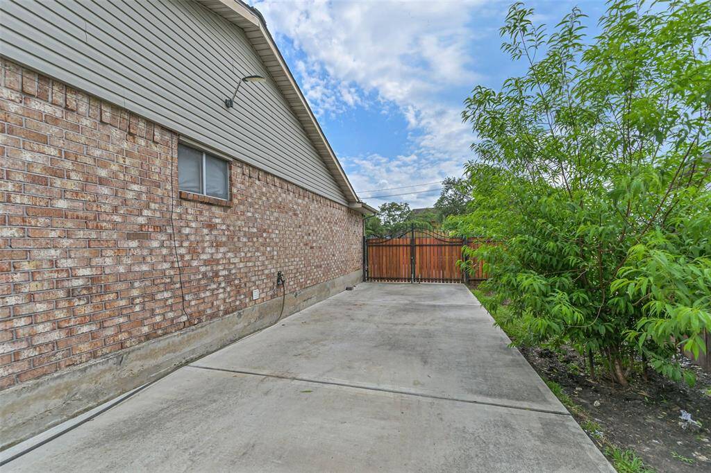 New concrete driveway