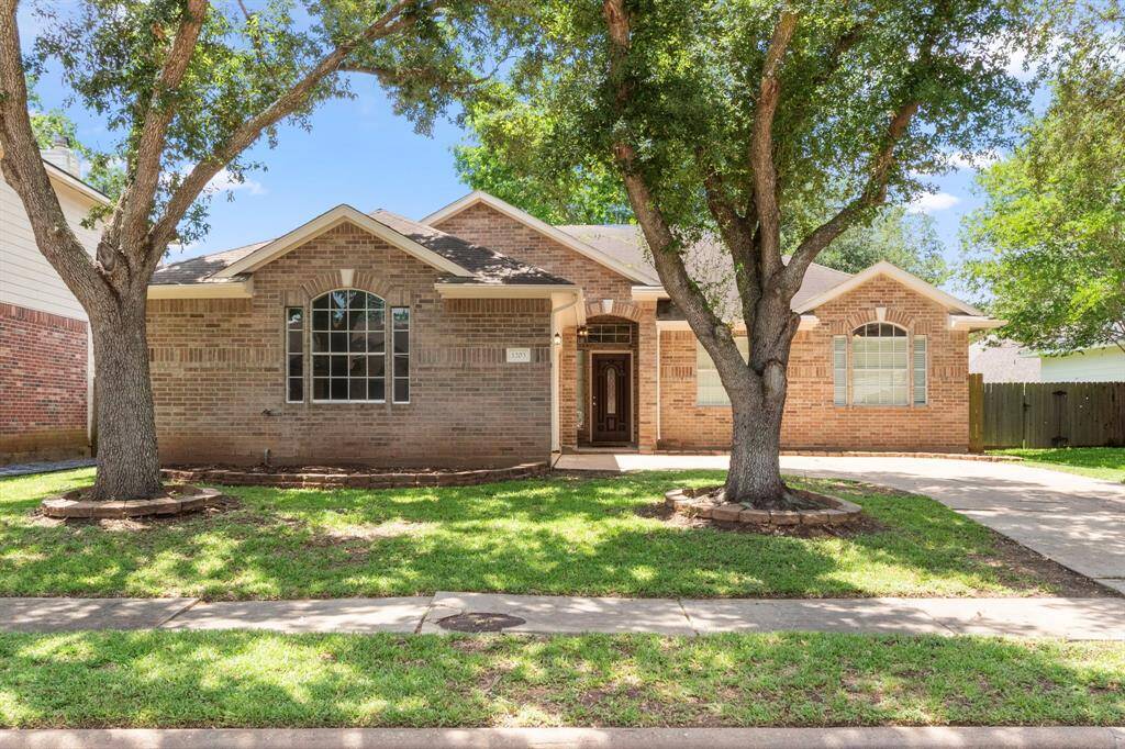 1203 Alexandria Ct