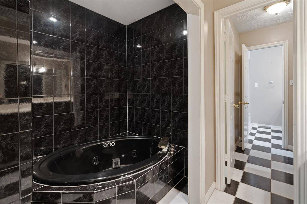 RELAX in your JACQUIZZI TUB!