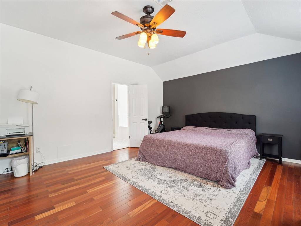 There is space for a desk here for someone who works from home.