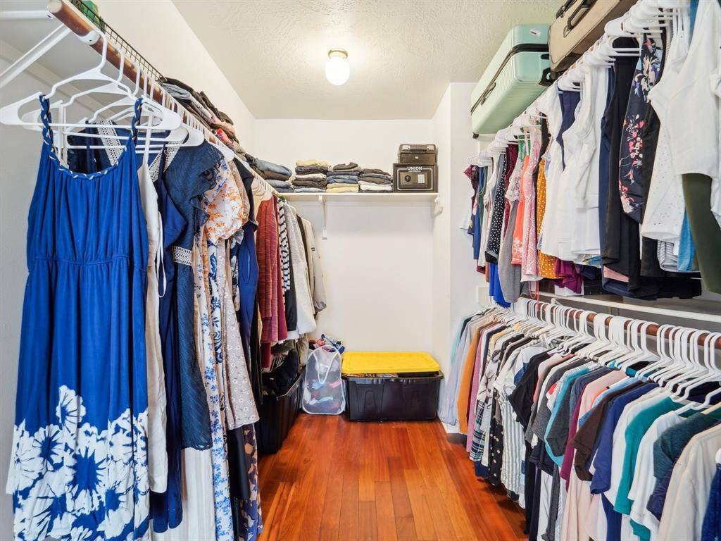 The Primary also has a nice walk-in closet.