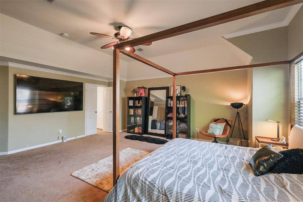 Enjoy the vaulted ceilings.