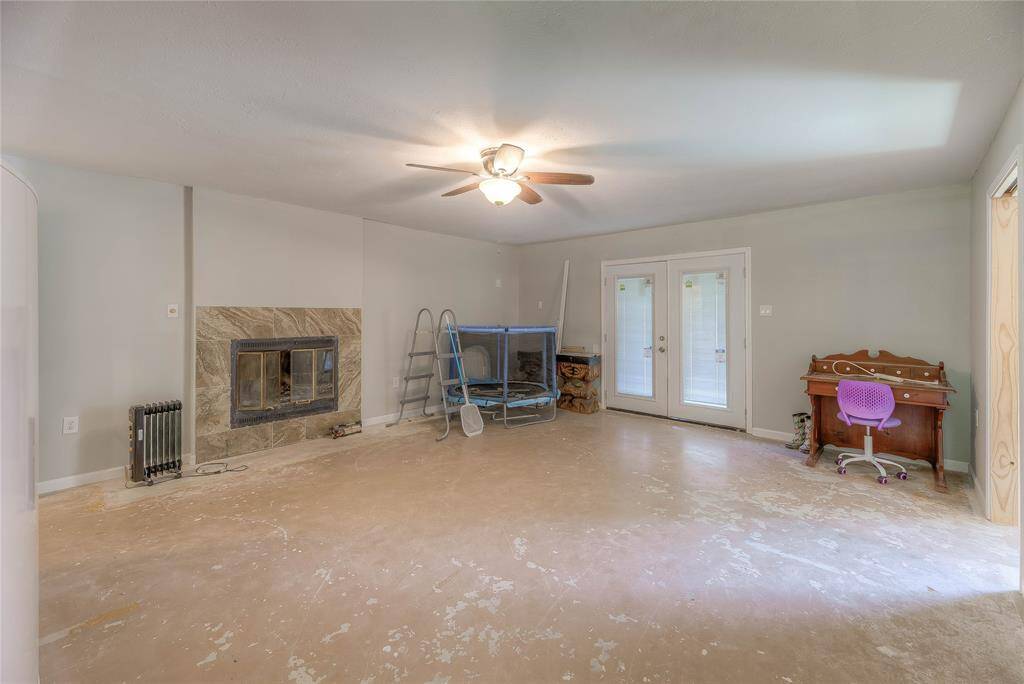 Extra storage/ room down stairs of main home
