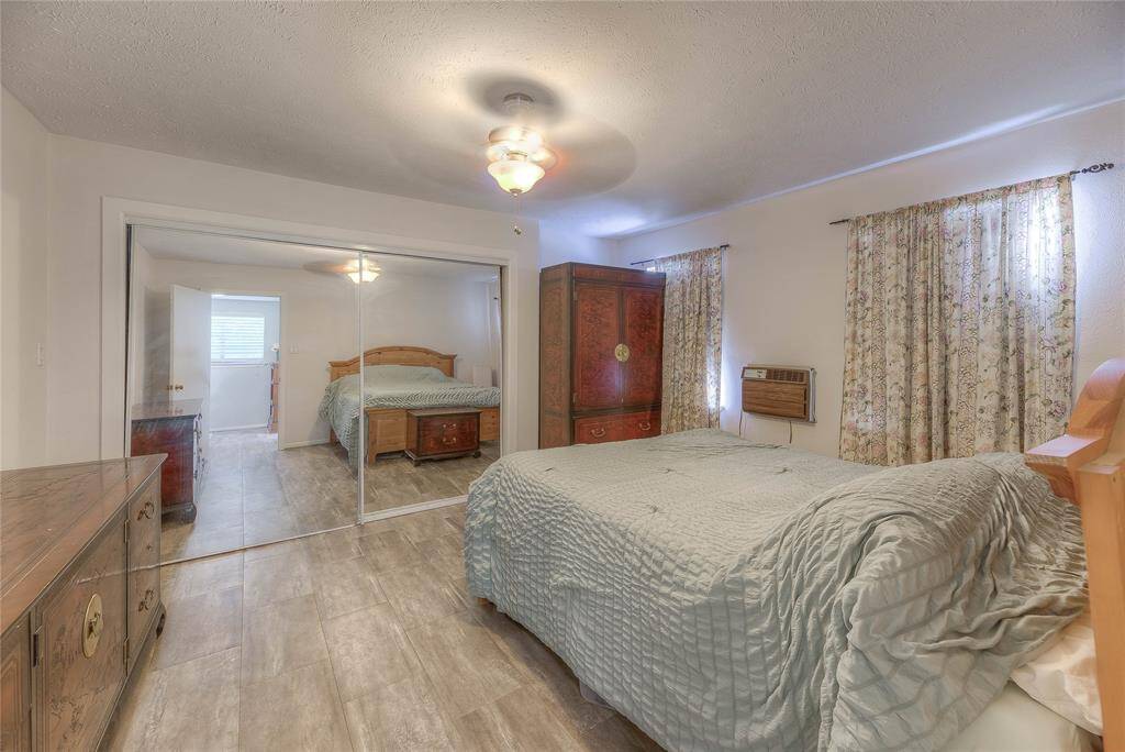 Guest bed in main home