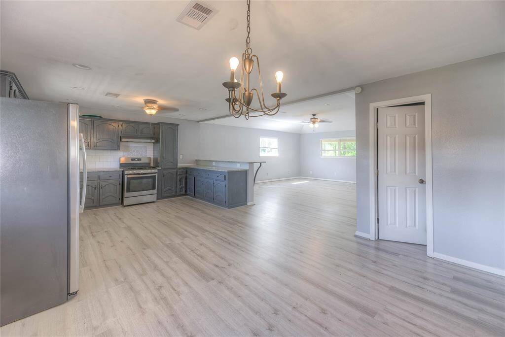 Guest home dining area