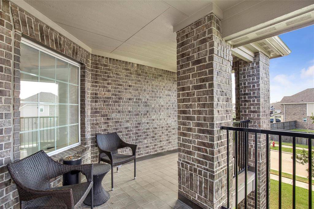 Upstairs balcony