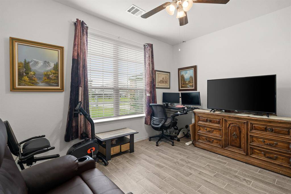 Front Bedroom/used as office