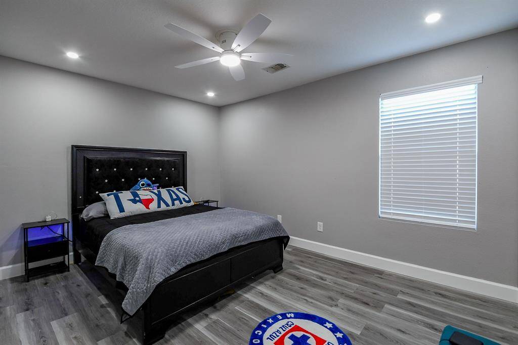 4th bedroom located on the other side of the bathroom!
