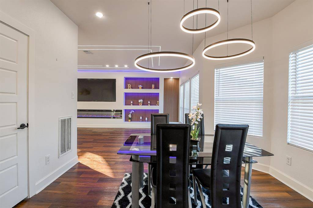 View from the dining area into the living room!
