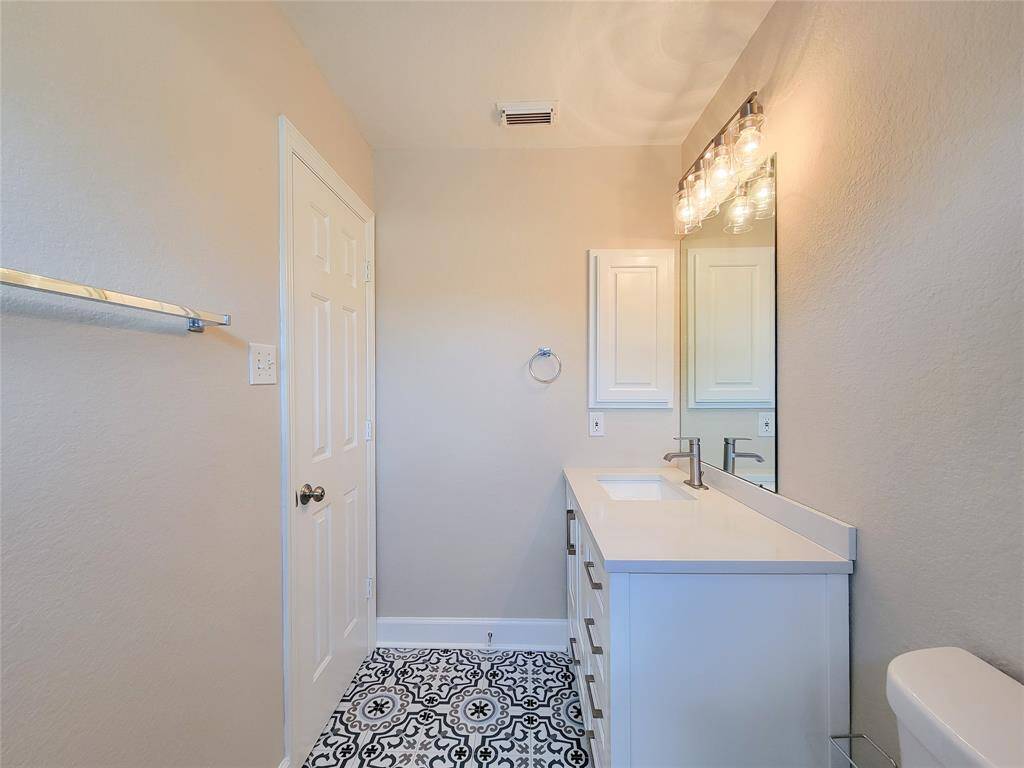 Another view ( bathroom # 2).