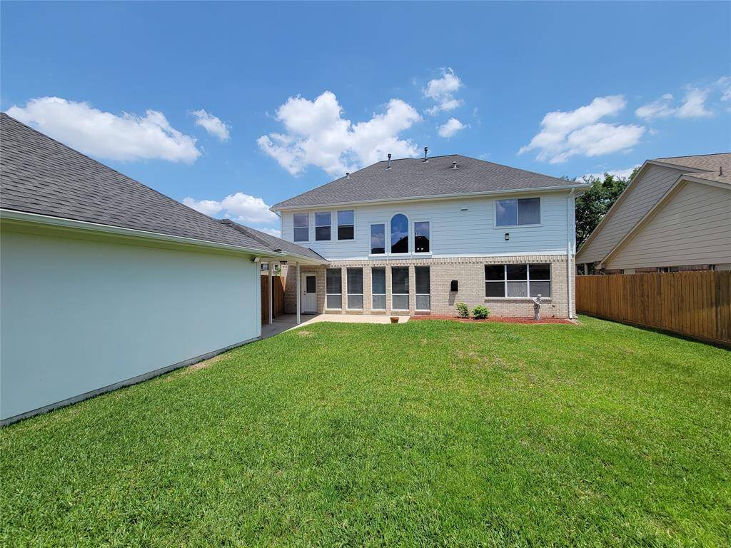 Backyard with ample room for Pool or just for kids to play..