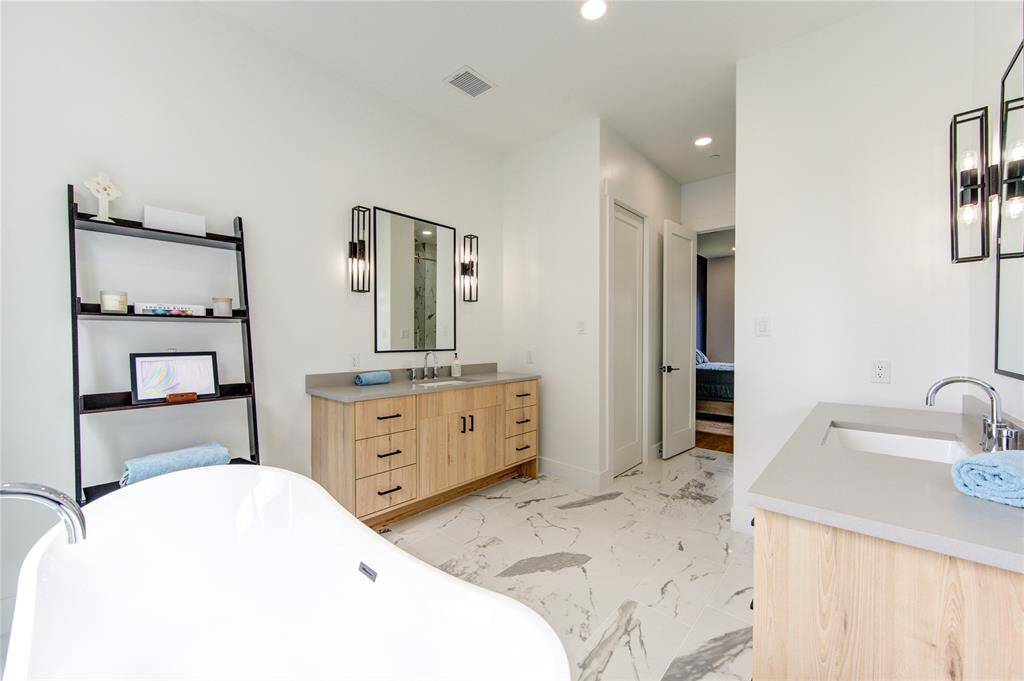 Owner's Ensuite