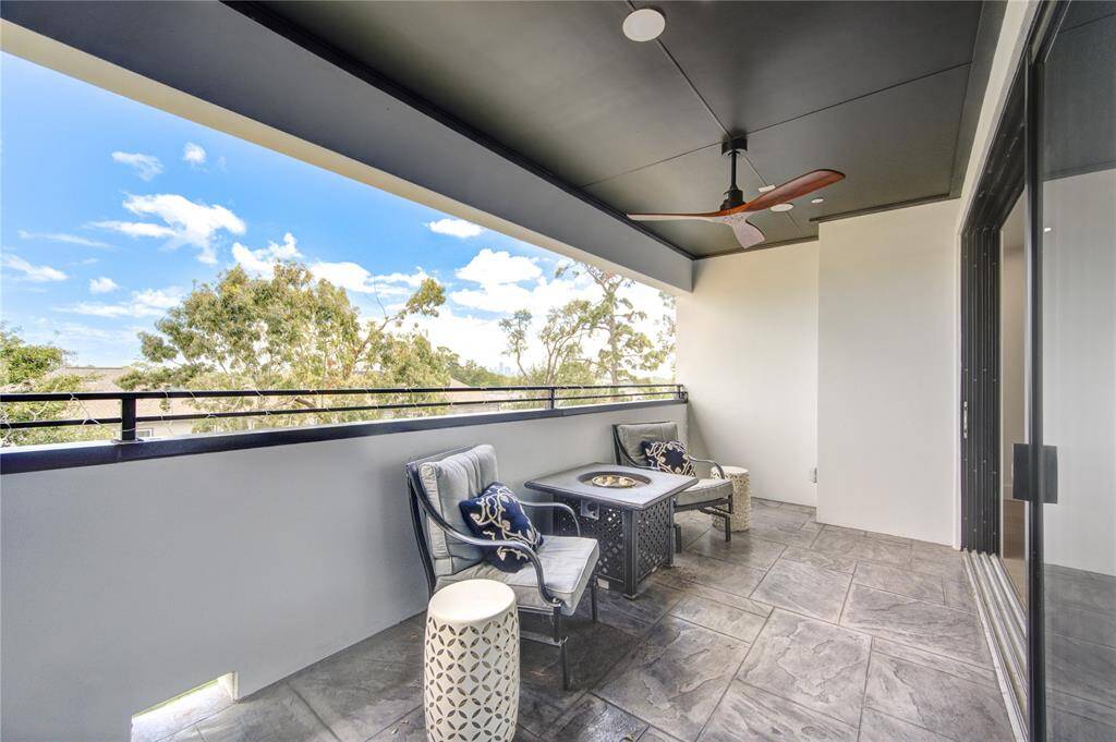 Relax in comfort on the skydeck
