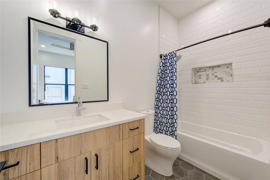 Private bath for Bedroom on 3rd floor.