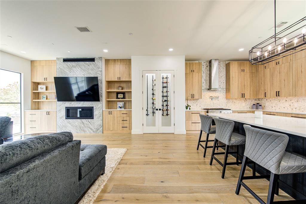 Show off your wine collection!