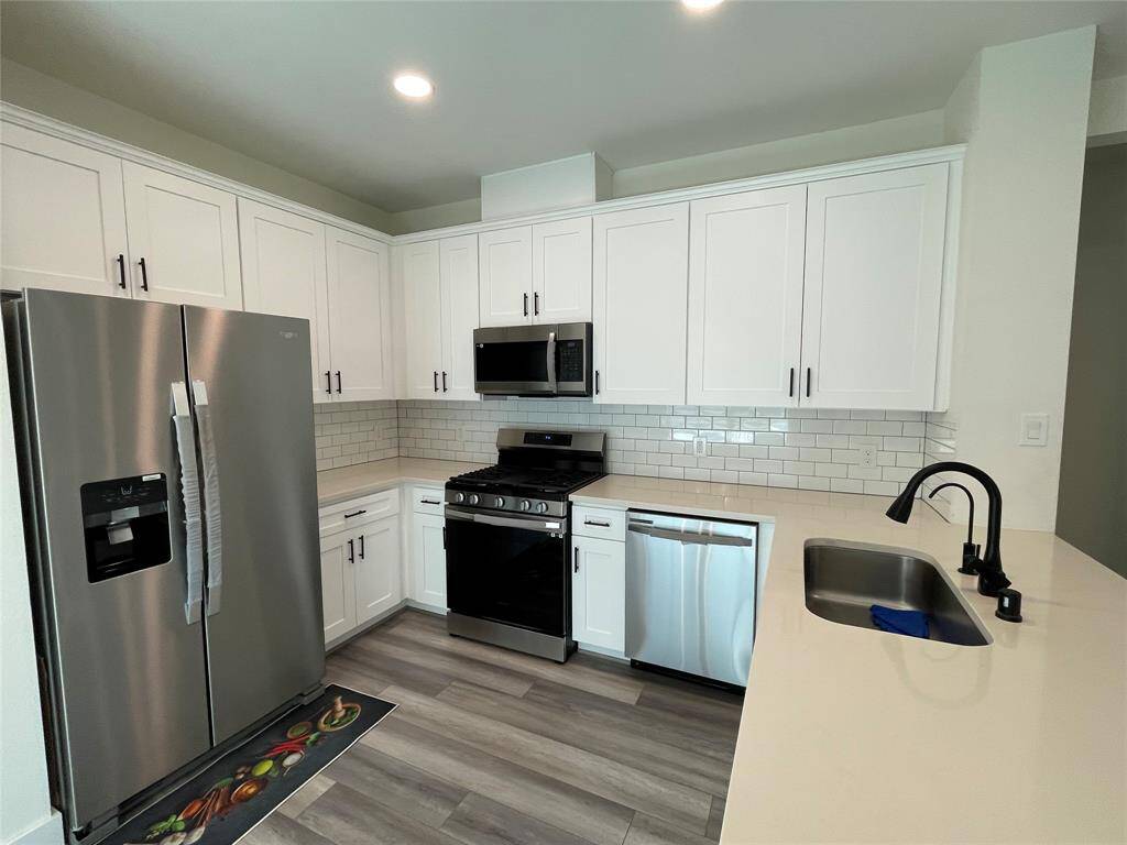 Really looks like Chef's Dream Kitchen.