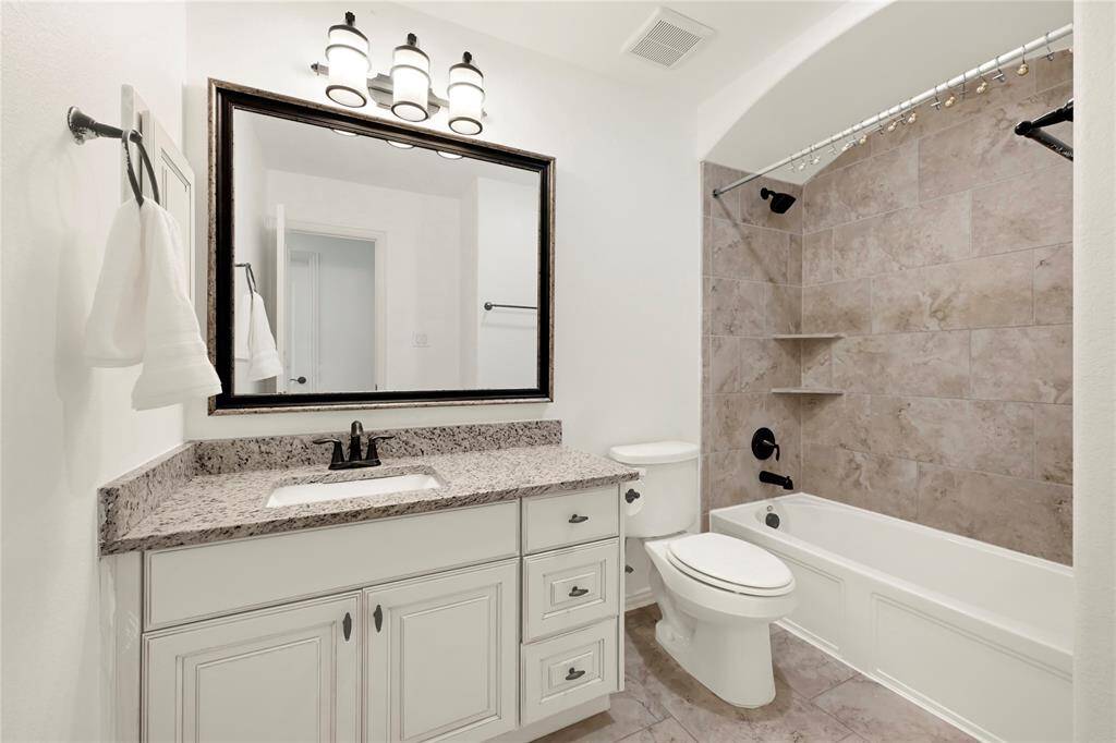 Principal Bathroom
