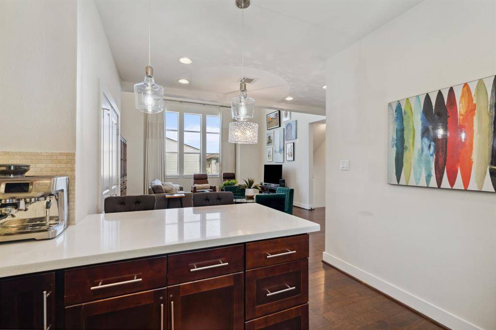 Enjoy this open floorplan that is perfect for entertaining.