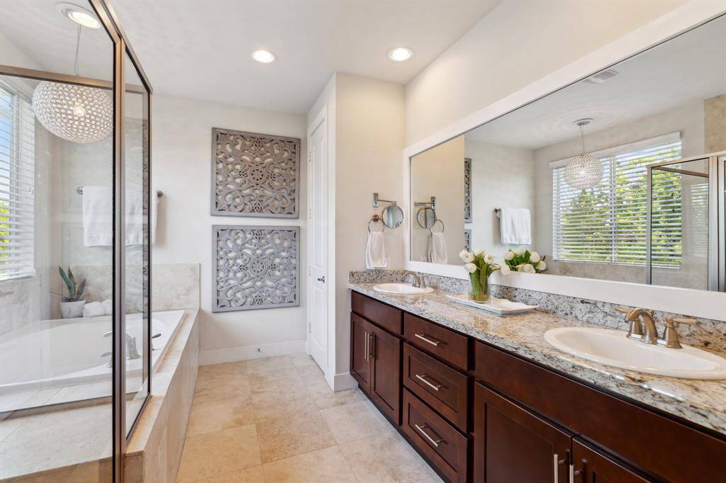 Enjoy your time in this spa like bath.