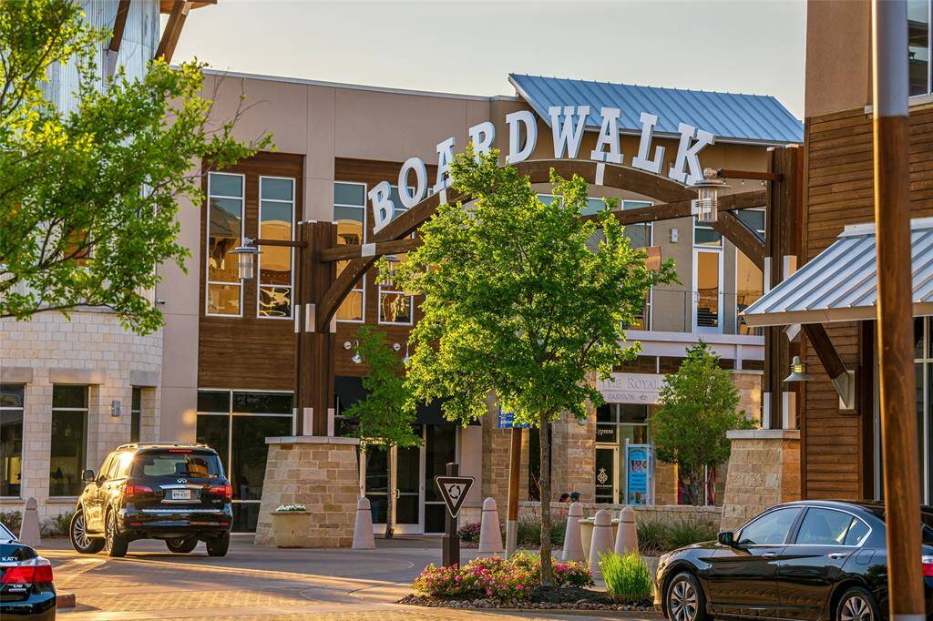 Just steps away from the lake. Miles of walking trails around the lake.