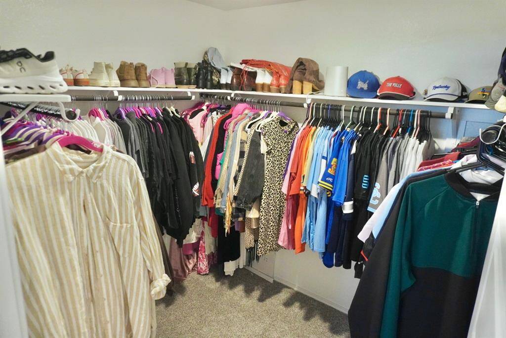 Primary walk in closet