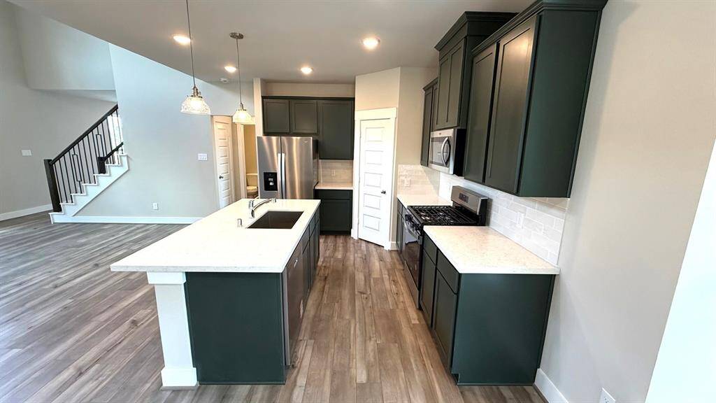 Picture yourself whipping up your favorite recipes while the aroma of freshly baked bread fills the air, or hosting lively dinner parties where laughter echoes off the walls.