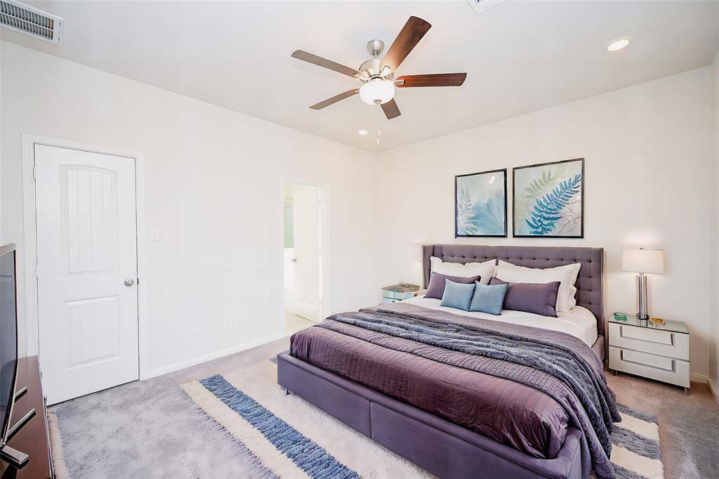 A secondary ensuite bedroom/bath is perfect for family and visiting guests.