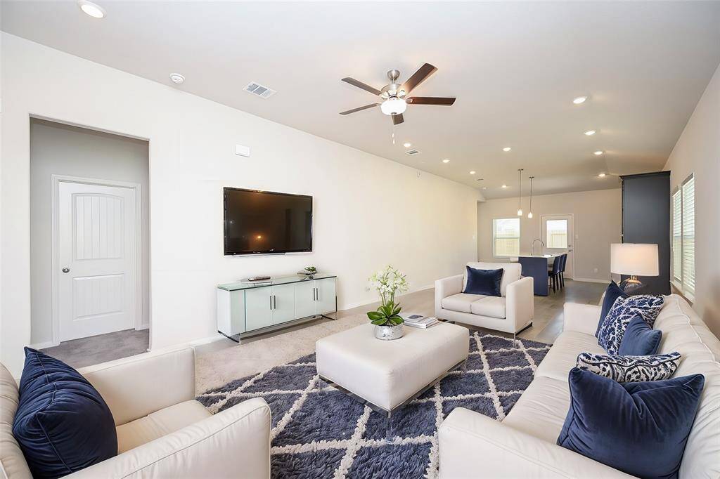 You might not imagine from the outside that inside is this lush interior living space, for starters.
