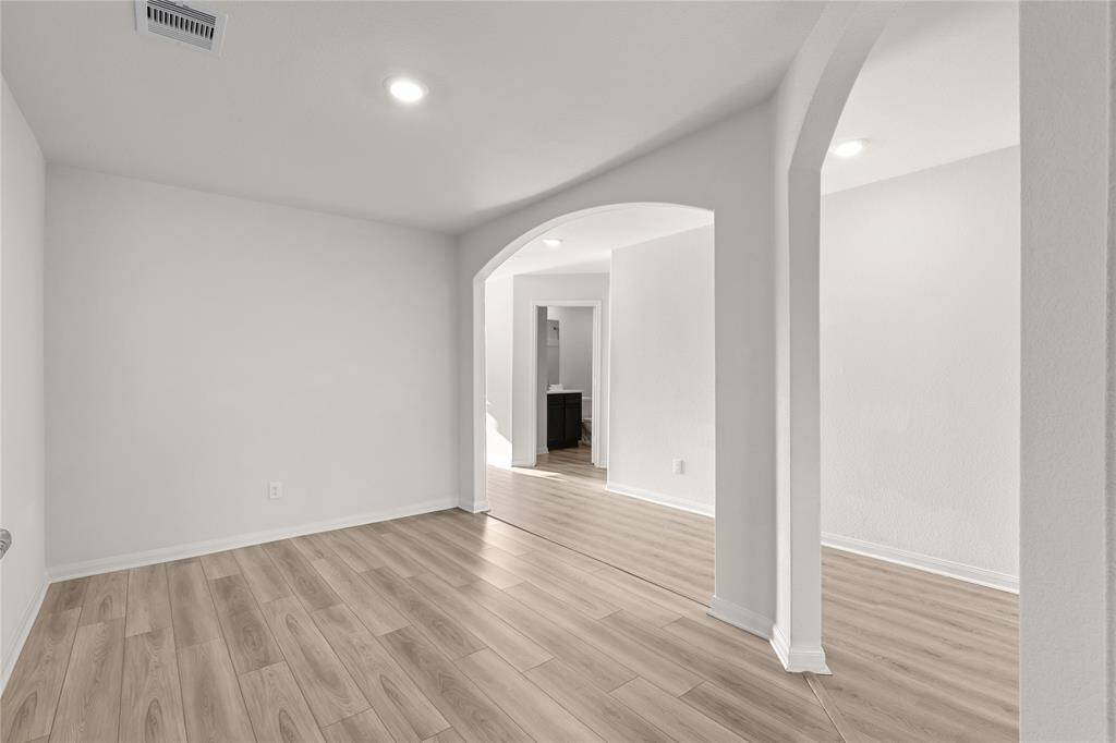 Dining/Living room