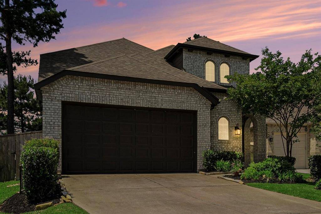 Welcome Home! 226 Aster View Court