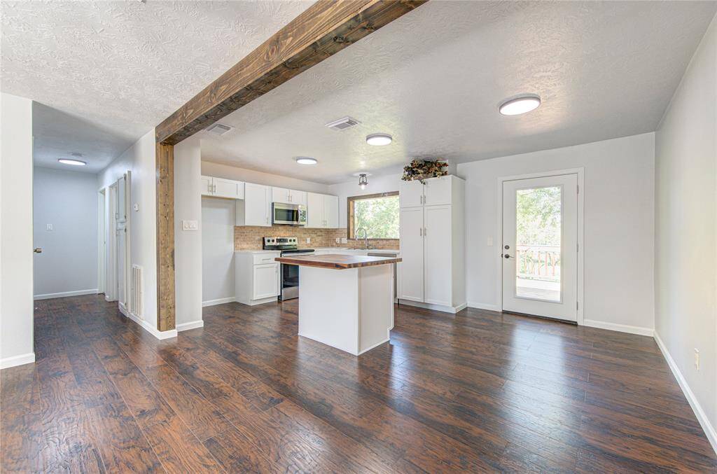 Fully Remodeled Kitchen with Access to Balcony