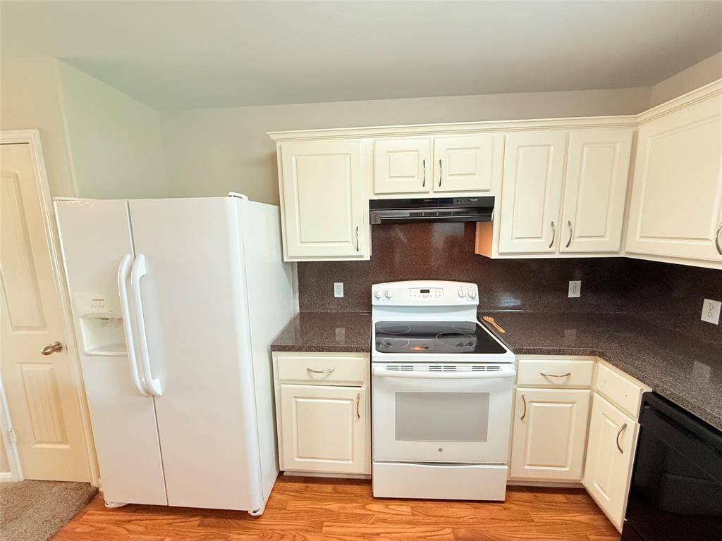 Kitchen with island