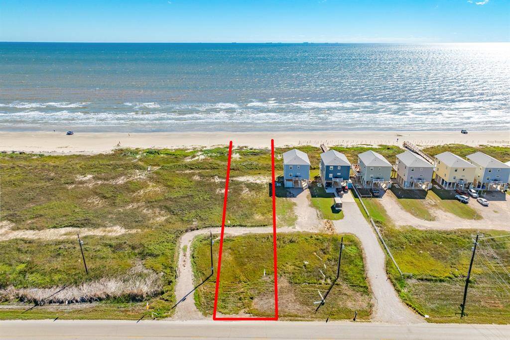 Lot from the Hwy to the Beach