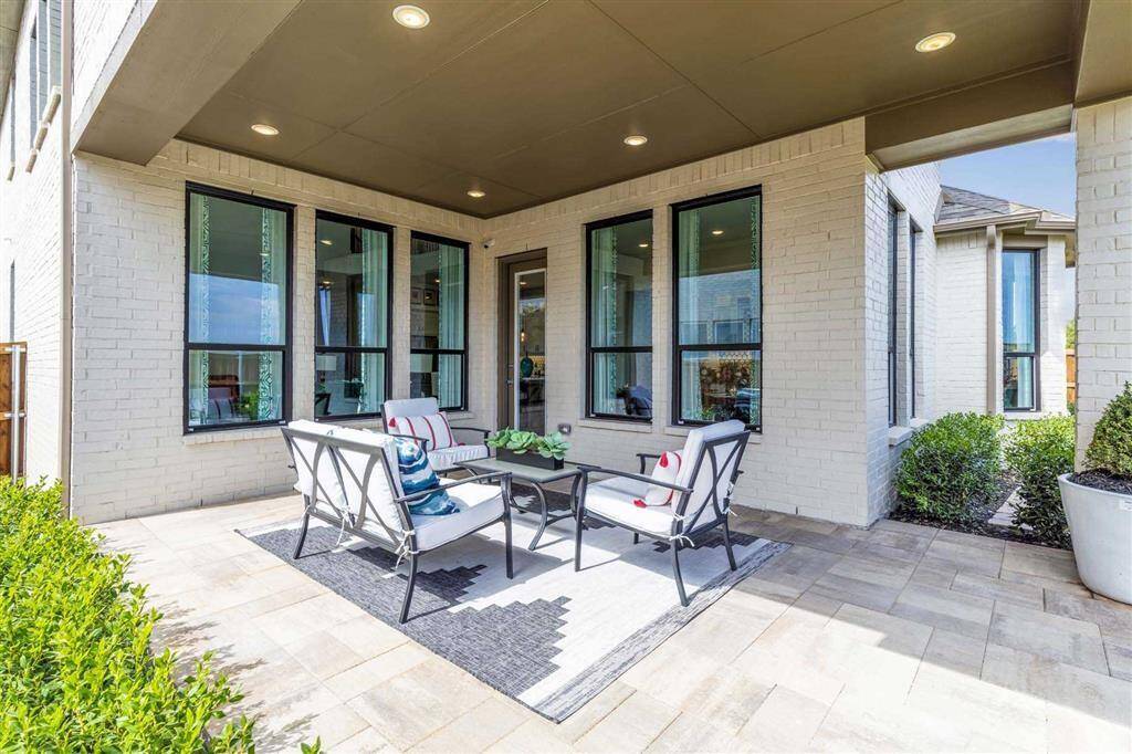 Patio-Represented Photo